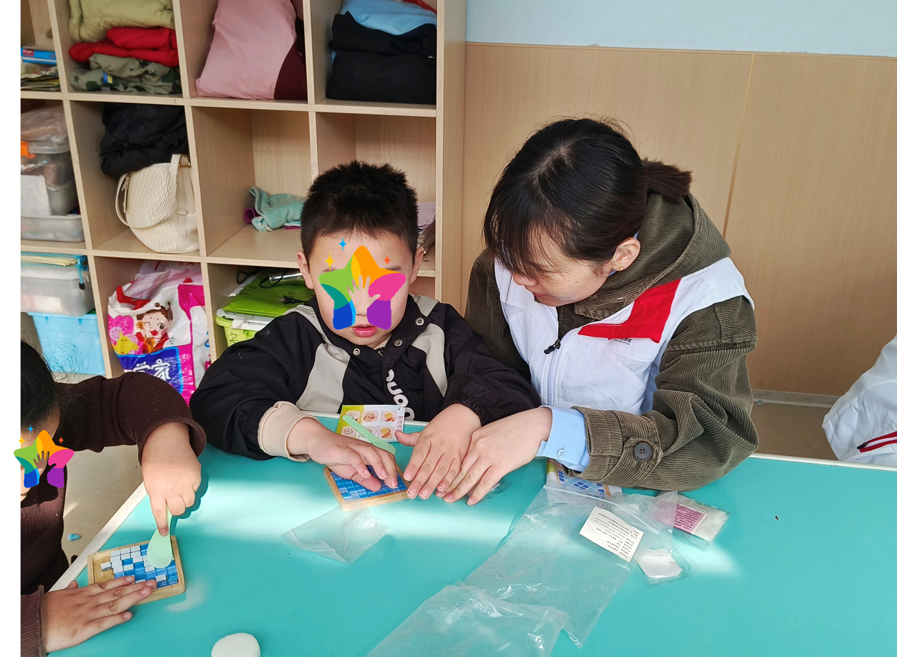 暖秋相伴 与“星”同行｜百年人寿泰安中支公益活动再续新篇