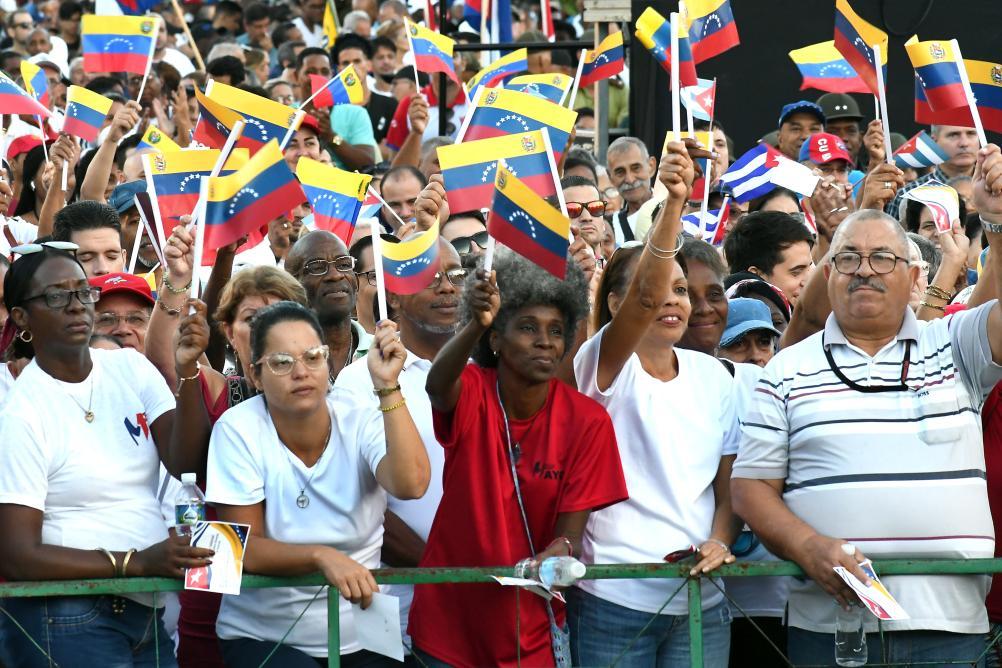 委方称挫败“假旗”行动，美轰炸机再次逼近委内瑞拉