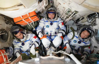 心怀凌云壮志，逐梦星辰大海——记神舟二十一号航天员乘组