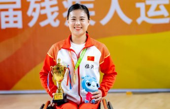 “铿锵玫瑰”孙艺萌：轮椅上的“飞驰人生”