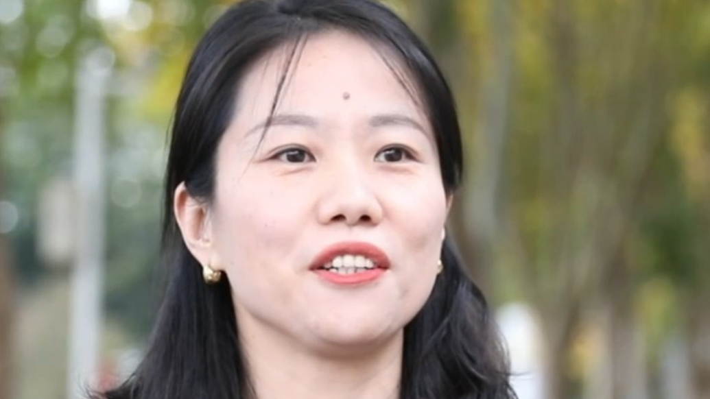 山东邹平一中副校长牟娜：“预祝洪章校友顺利完成航天任务”