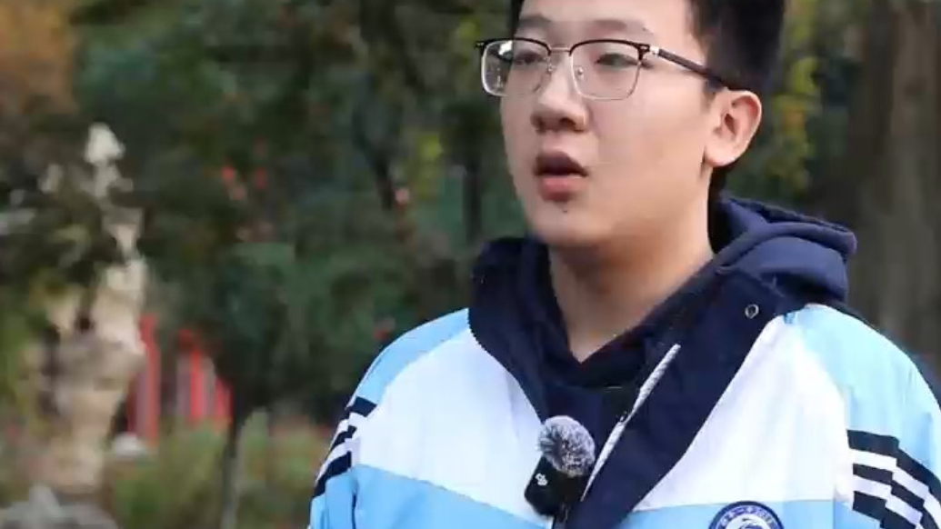 “张洪章学长是我们的榜样”母校同学们得知消息既激动又自豪