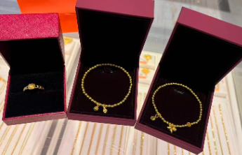 果然财经｜同品牌金价差近50元！市区年轻人去“乡镇”买黄金