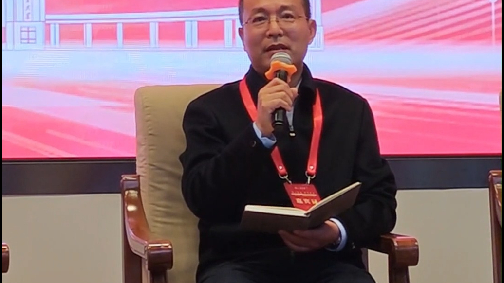 果然视频|石家庄市第二中学校长：要让每一个孩子拥抱AI