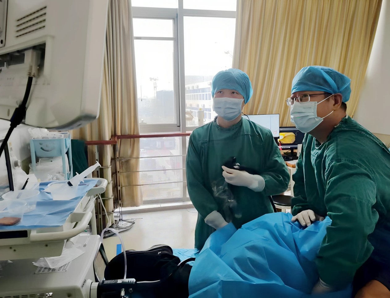 七旬老人罕见肠癌梗阻！胜利油田中心医院双镜联合打通生命通道