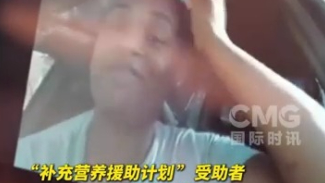 为让孩子吃上饭，美领补助者自己只能喝水