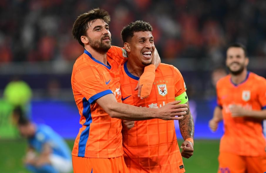 中超|泰山提前锁定第五名，跌宕起伏又一季，上下齐心露峥嵘