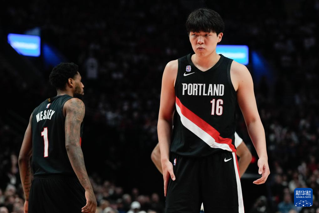 珍惜每一次出场！杨瀚森从G联赛回归开拓者，4日将随队出战湖人