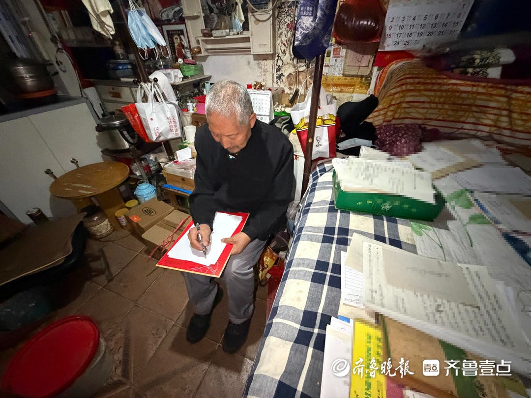 方寸天地里的“数学王国”！烟台72岁保洁爷爷与数字的痴缠一生