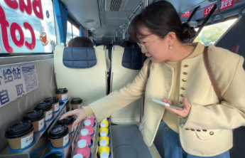 威海冒出了一路“咖啡巴士”！为“打工人”注入清晨能量