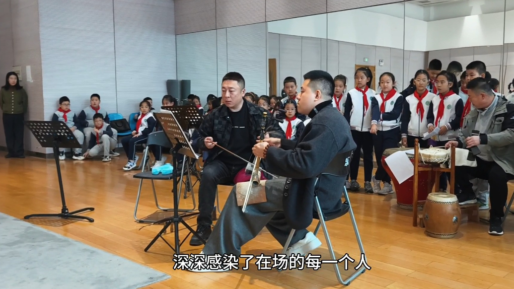 国粹润童心——烟台市芝罘区南山路小学三（7）中队走进京剧院