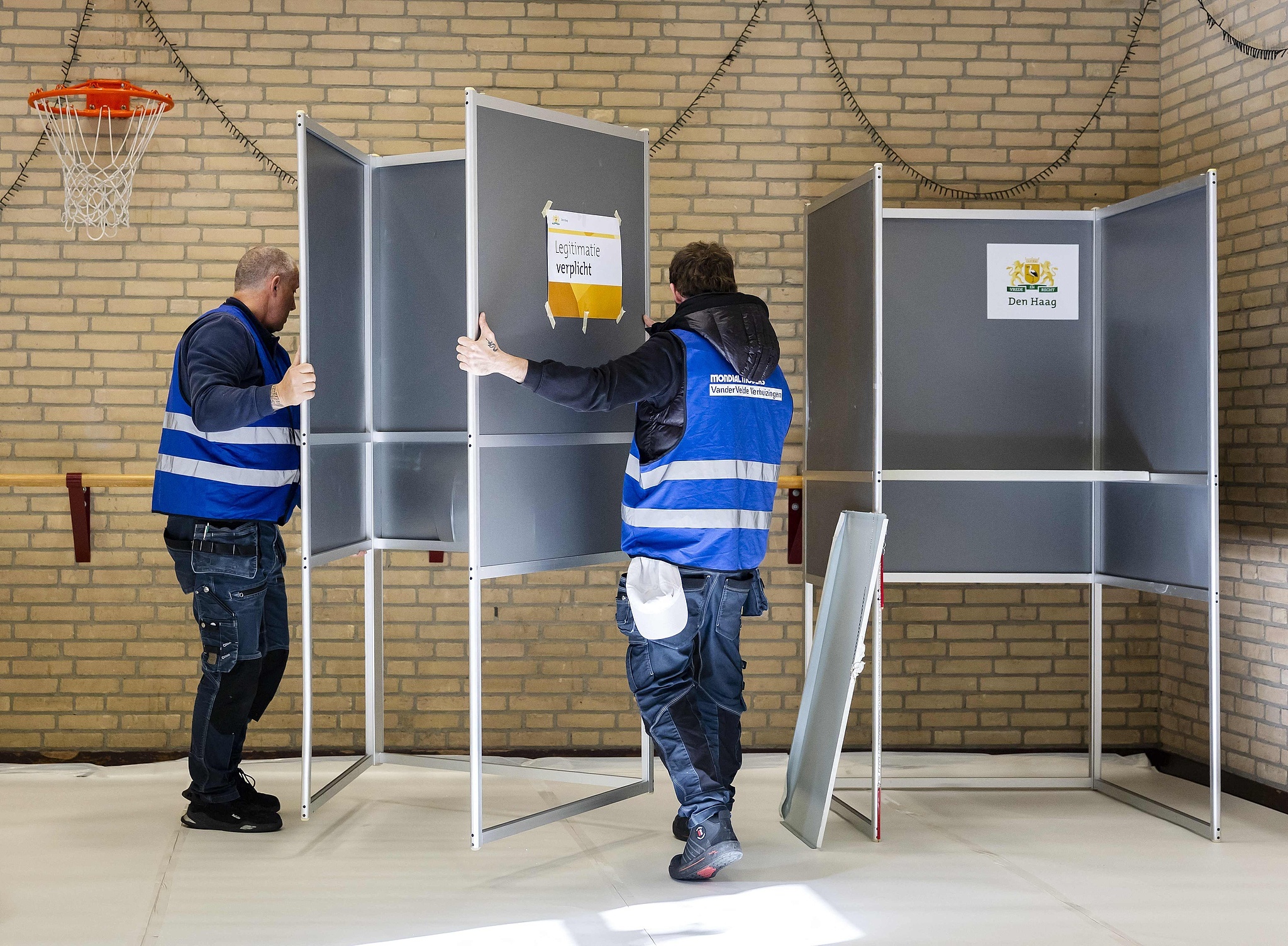 莹观天下|大选逆袭后，38岁的耶滕能成为荷兰最年轻首相吗