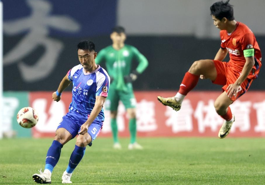 中甲|“我们会带你们回中超！”重庆队与辽宁队双双冲超成功