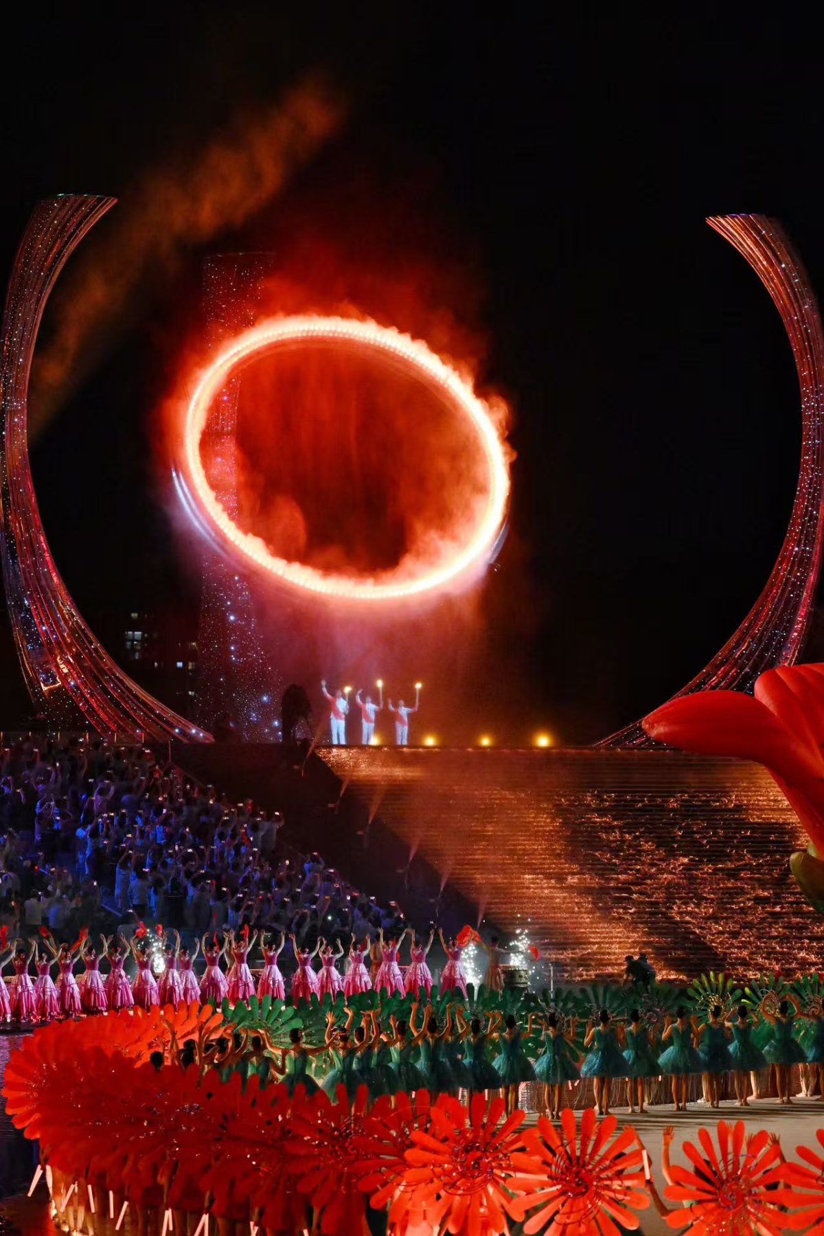 图集|全运火炬依次传递，主火炬点燃瞬间震撼全场