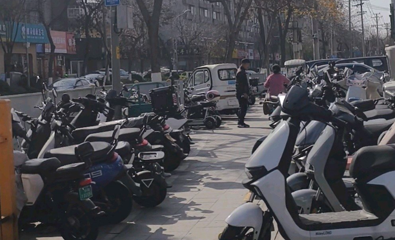 “缓冲期”不足一个月，济南电动自行车市场：新款不多，老款将空