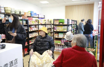 提供优质、便捷的一体化的购物新体验，鸿蒙优选超市三店开业