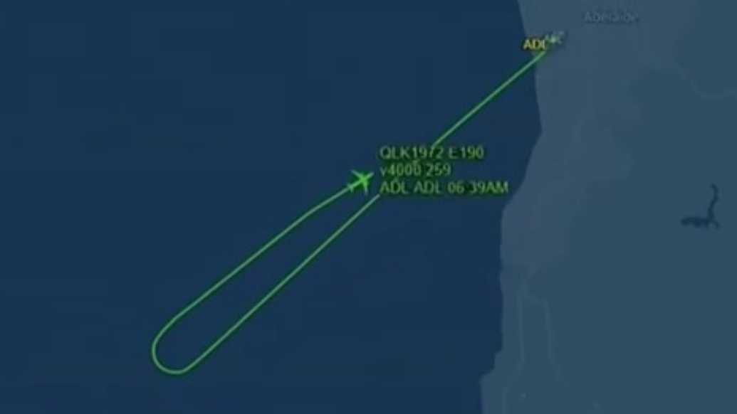 澳大利亚一客机因驾驶舱冒烟返航