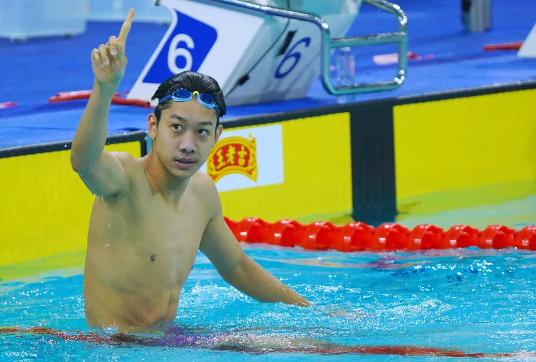 “小孩哥”“小孩姐”频破纪录，现代体育不只靠苦练