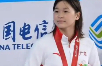 全红婵与多人直播连线，在线人数超10万，推荐网友关注全运会