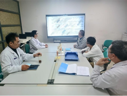 百岁老人意外摔倒致骨折，烟台业达医院人工股骨头置换术成功救治