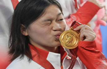 全红婵首次个人直播引900万人围观，43598.6元直播收入全捐给乡村儿童