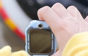 小天才灰色产业链引关注，涉事方曾因儿童产品含有少儿不宜的内容被约谈