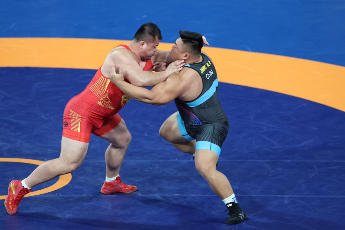 图集｜山东选手孟令哲斩获十五运摔跤男子古典式130公斤级冠军