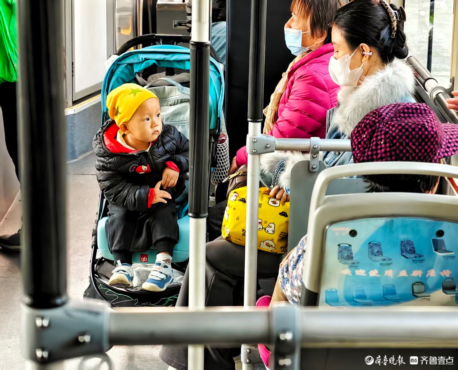 公交车上的“自助座位”