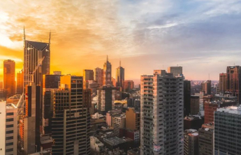 “前大厂员工”成生意经，警惕身份造假的流量收割