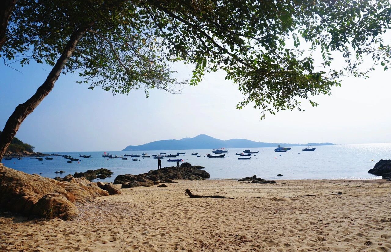 免费又出片！威海人私藏！钓鱼人、秋千、老渔船，治愈力满分～