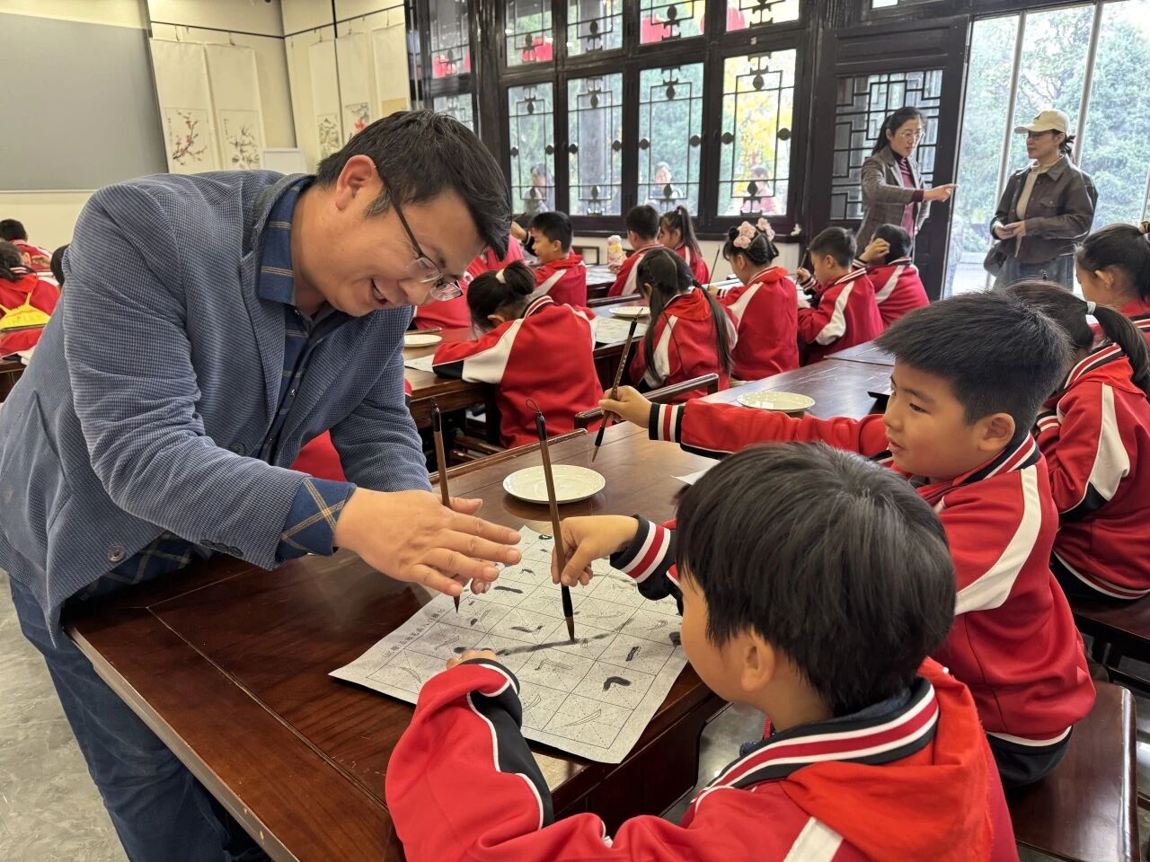 寻访书圣古迹，金雀山小学赴王羲之故居研学