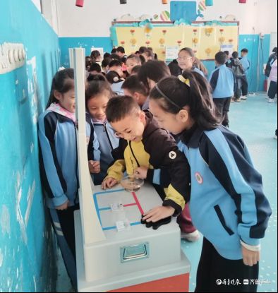 新区小学开展科普展品展示活动