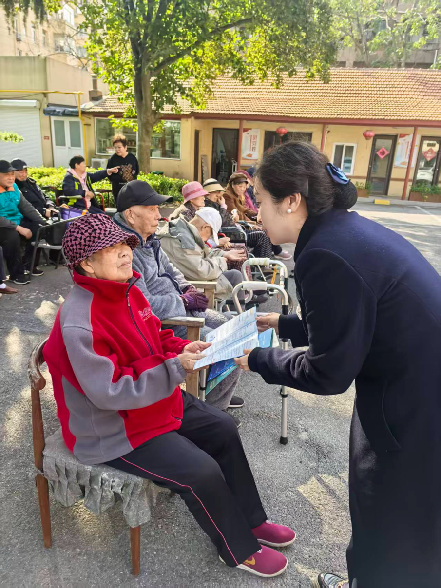 恒丰银行青岛南京路支行：暖心护航老年群体 精准赋能商户发展