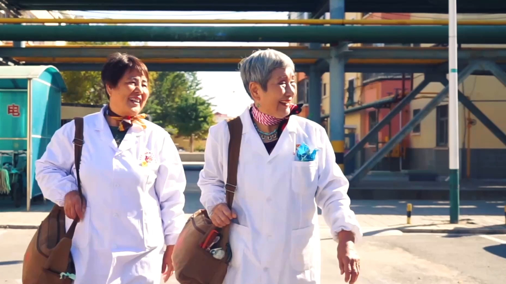 果然视频|赵晓凤：红豆寄丹心，坚持56年义务理发