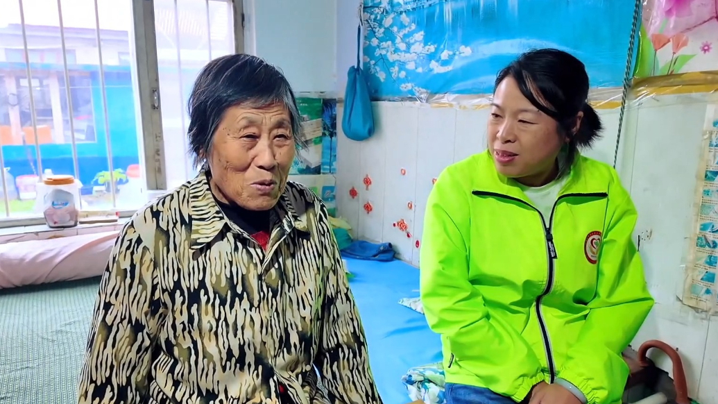 果然视频|管兰兰：八年走遍千村，用脚步丈量温情