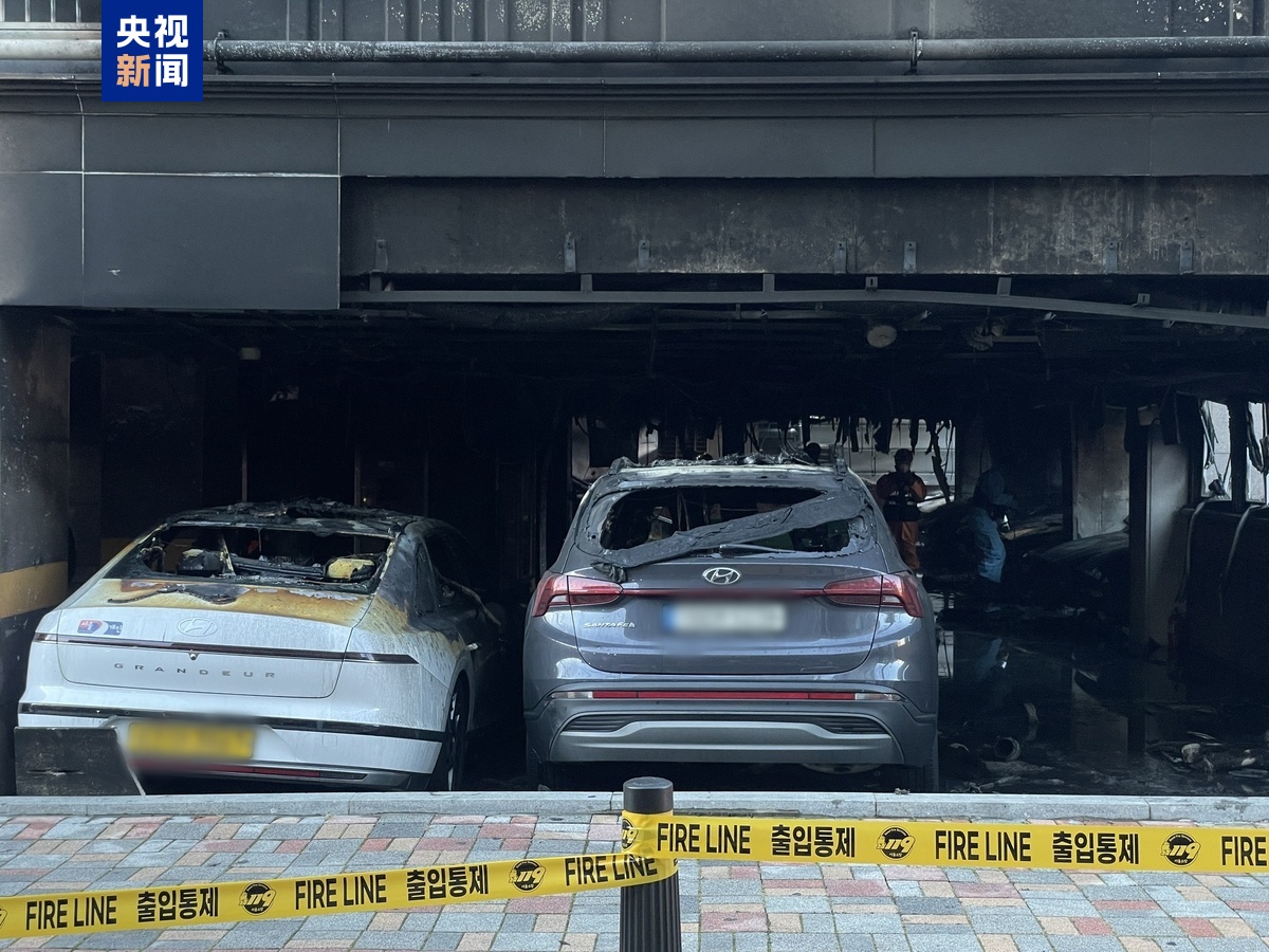 韩国首尔一公寓楼起火，50人因吸入浓烟送医