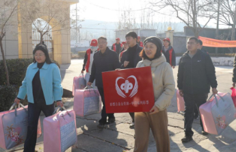 【爱暖银龄】泰安福彩赴新甫敬老院开展挂牌慰问活动