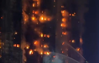 防护网成助燃剂，香港大埔火灾跨楼蔓延