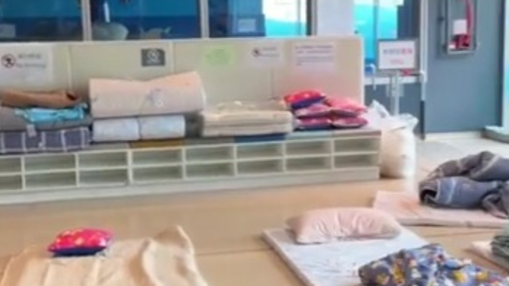 新华社记者探访香港大埔火灾临时庇护中心