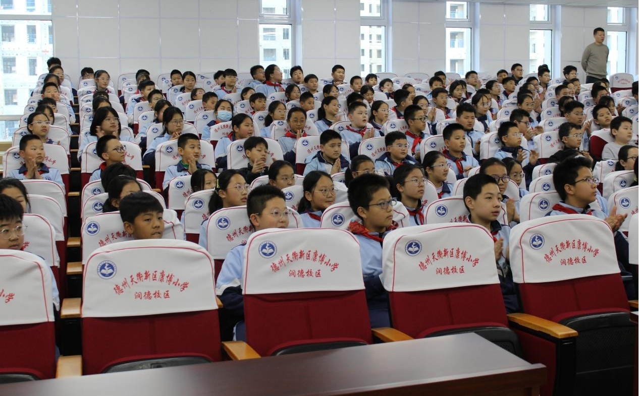 开展公益宣讲活动，德州学院志愿者助力小学生德育教育