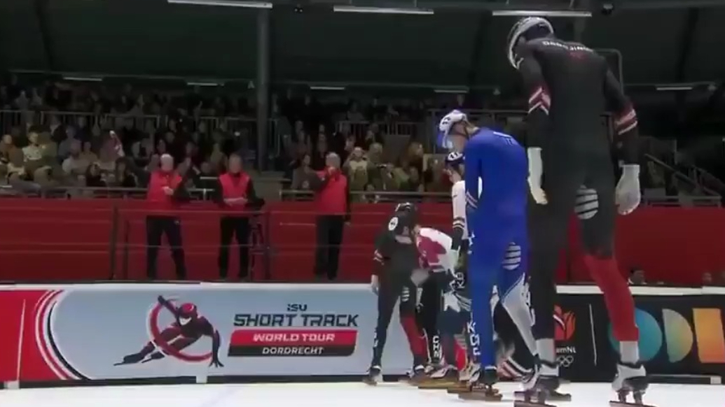 孙龙收获短道速滑世界巡回赛荷兰站男子1500米铜牌