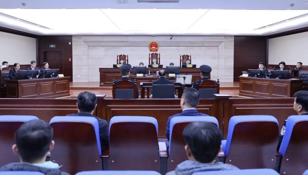 山东省农业发展信贷担保有限责任公司原党委书记、董事长张安民受贿案一审公开开庭