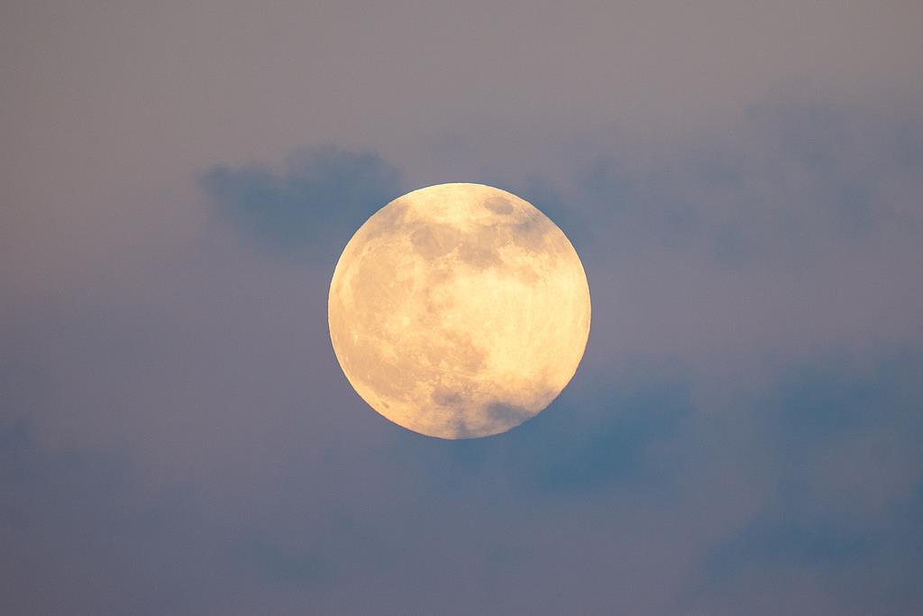 记得抬头看！2025年最后一次“超级月亮”即将登场