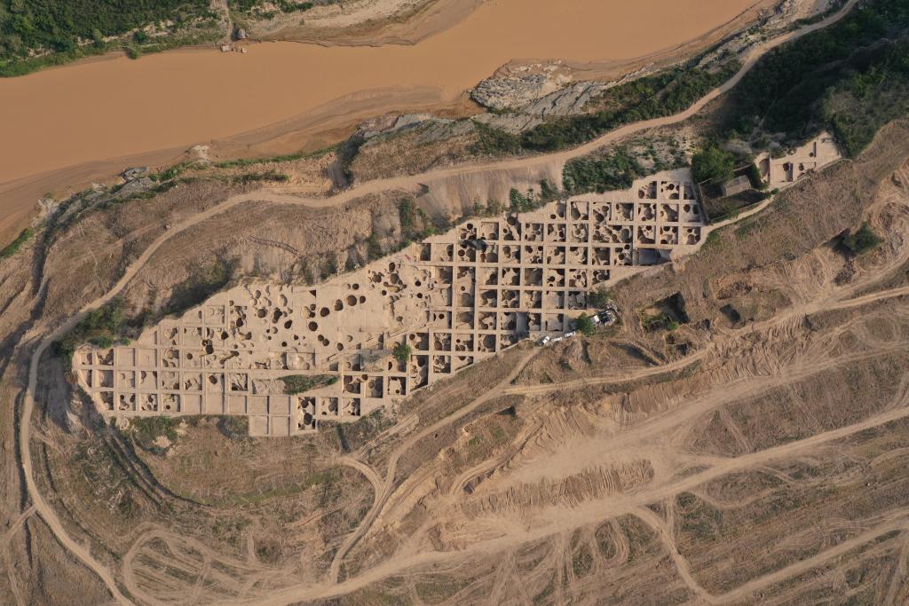 陕西咸阳发现龙山文化早期大型仓储遗址