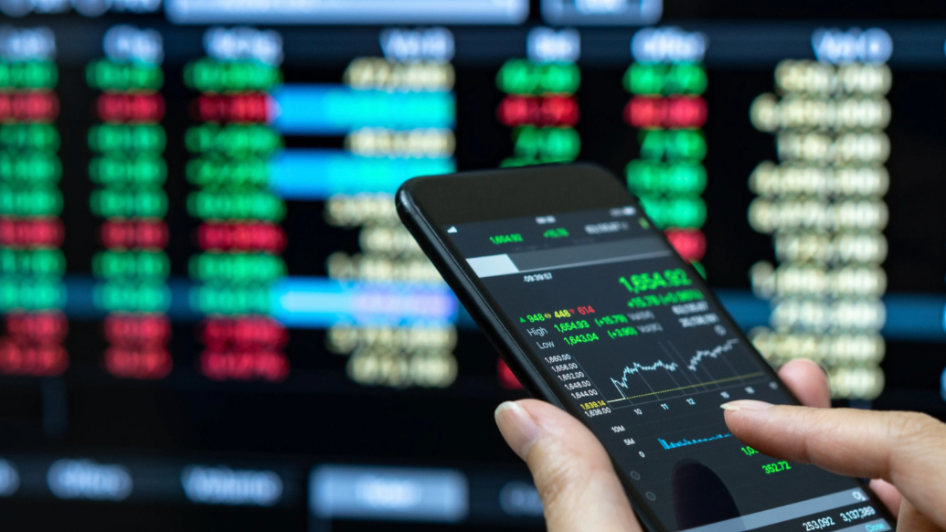 果然财经｜送门票送生鲜送礼盒，超30家A股上市公司花式送福利