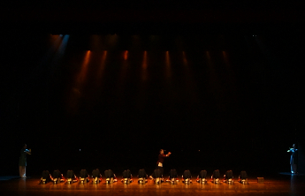 向阳而生 艺彩绽放|女子群舞《盼归》