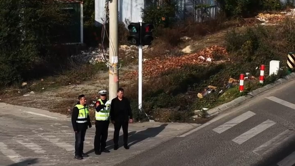 百日整治丨泰安交警联合多部门共治，为易发事故路段装上安全盔甲