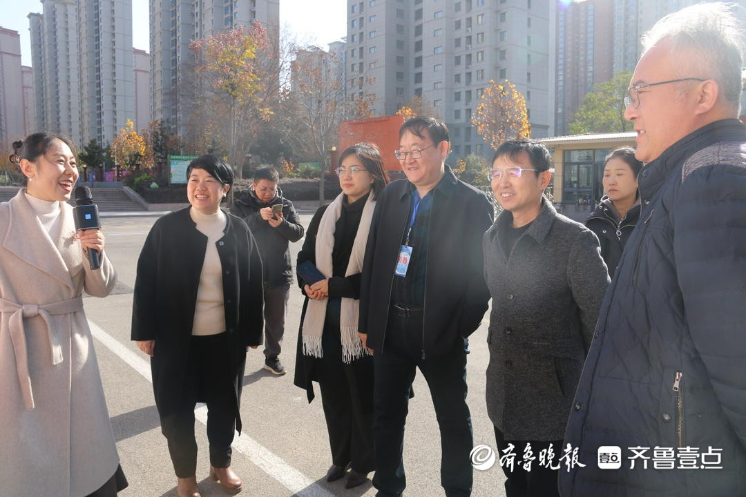 南昌市西湖区委统战部到市中区东湖小学调研民族工作