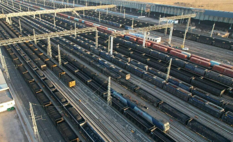 保障冬季采暖，11月份国家铁路累计发送煤炭1.84亿吨