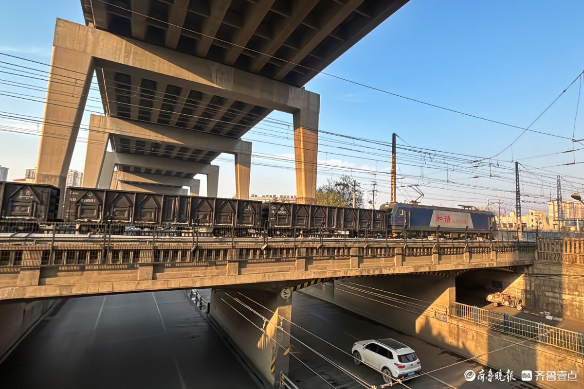 媲美山城的空间魔法！济南五层交通上演真实折叠术